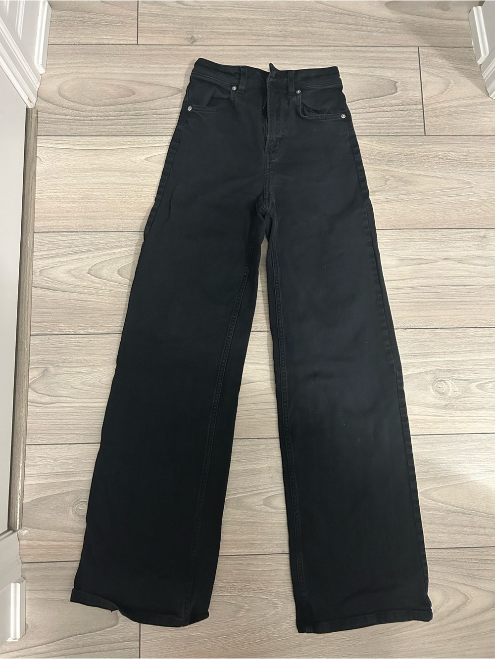 High-Rise Wide Leg Women’s Jeans — Black